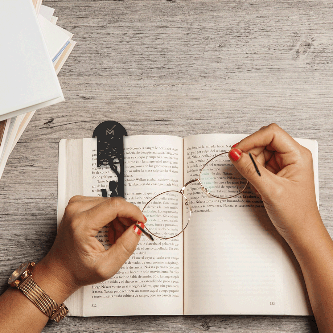 Bookmark - Girl